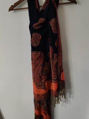 Beautiful Woven Paisley Patterned Long Scarf Wrap Soft Colorful